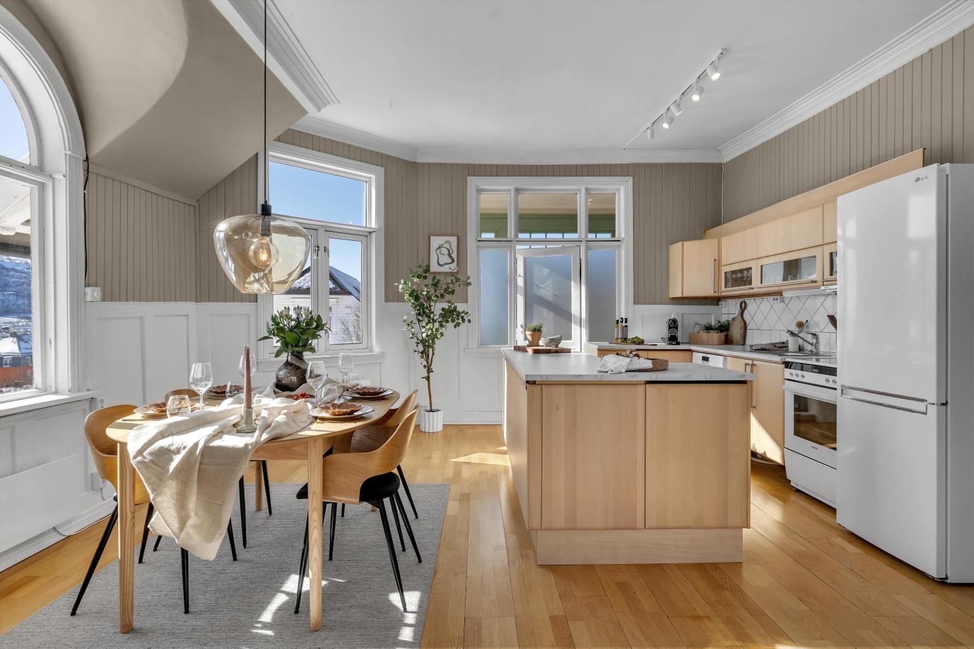 Lovely City Center Apartment With Amazing Views And Free Parking! Tromsø Exterior foto
