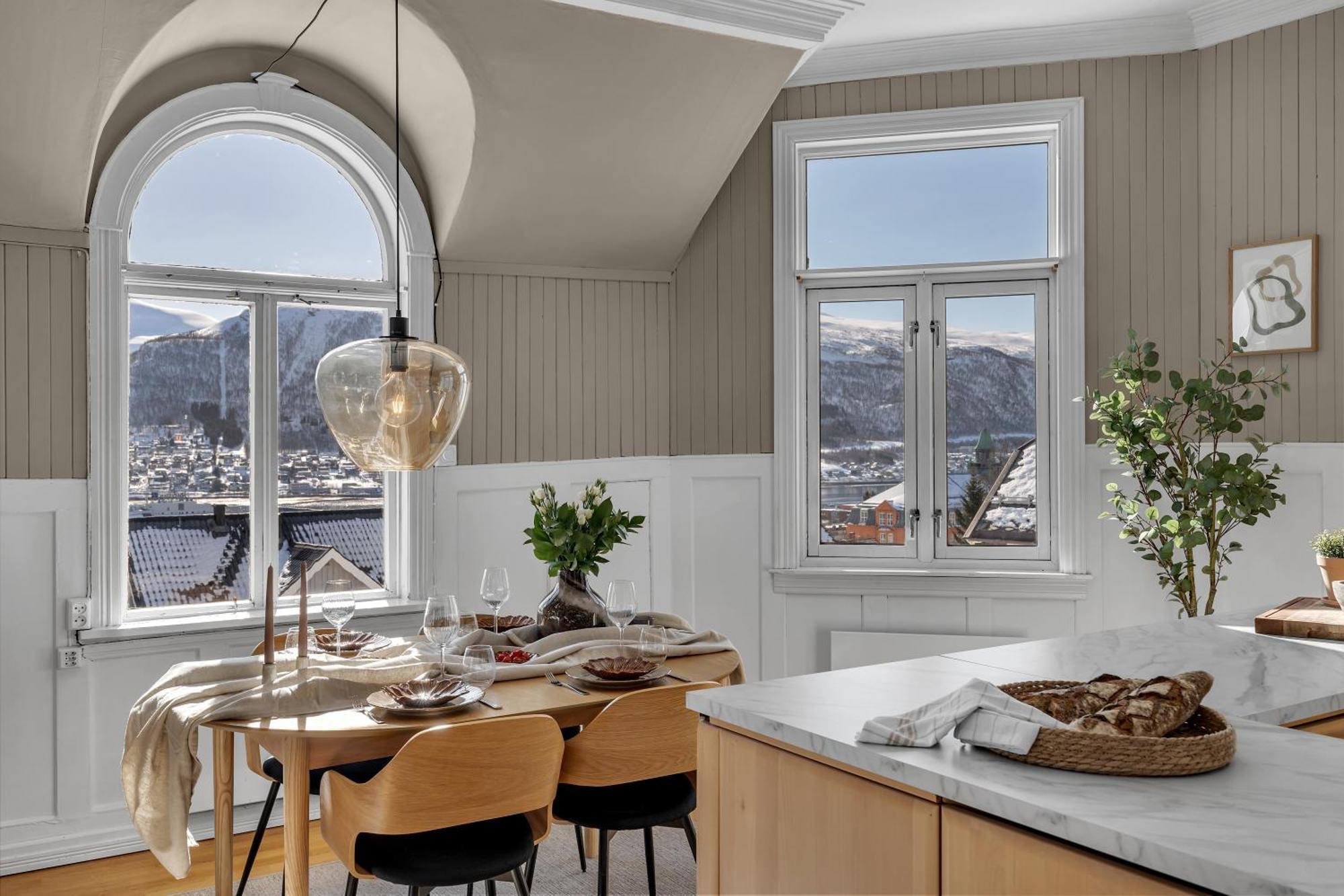Lovely City Center Apartment With Amazing Views And Free Parking! Tromsø Exterior foto
